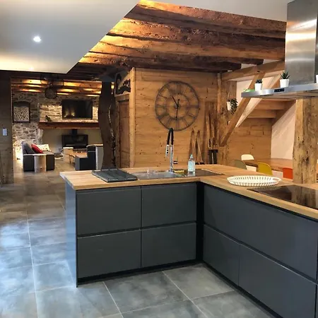 Les Granges De Clarabide בית נופש לודנוויל