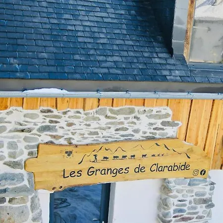 Les Granges De Clarabide לודנוויל