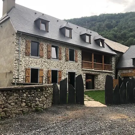 Les Granges De Clarabide בית נופש *