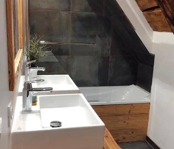 Les Granges De Clarabide Casa de Férias *